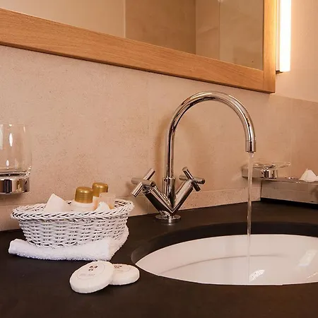 ホテル Enzian & Johannes