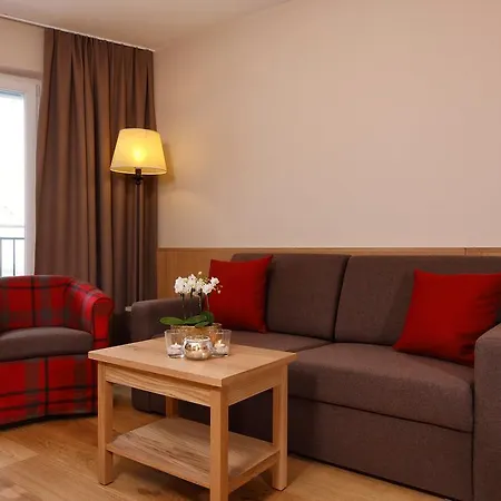 ホテル Enzian & Johannes 4*