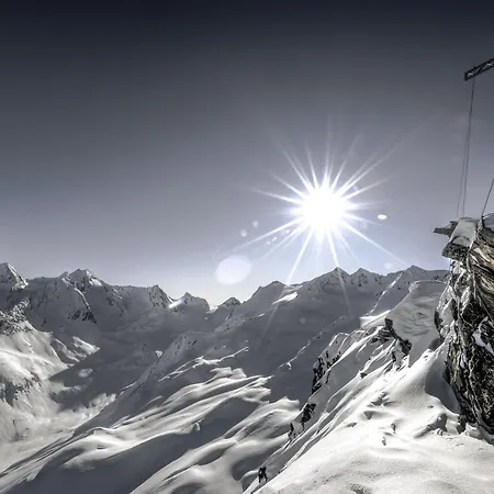 Enzian & Johannes Hotel 4*