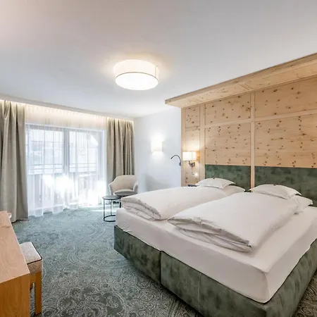 Hotel Enzian & Johannes 4*