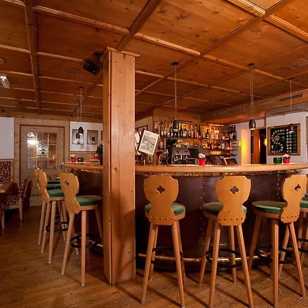 Hotel Enzian & Johannes 4*